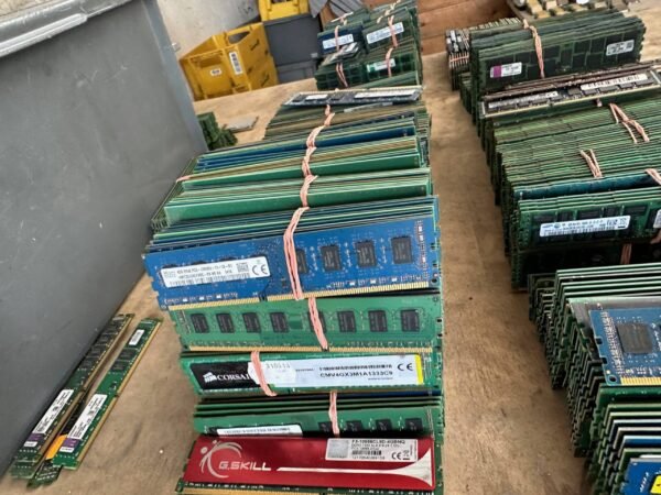 High-Quality Second Hand Memory Stick and HDD 2500kg for Sale