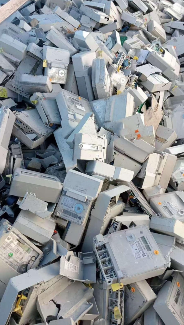 For Sale: Bulk of Used Electronic Meters 200 tons - Evaluation Required
