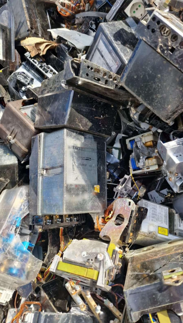 Exclusive Offer: 100 Tons of German E-Meters for Sale